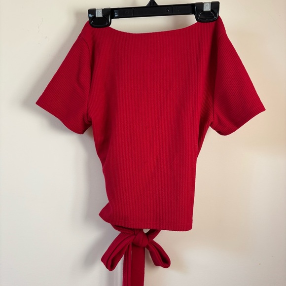 Hollister Tie-Back Tee Size XS - Picture 2 of 5